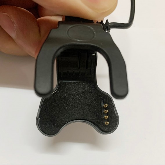 Кабель зарядки для умных часов 4 коннектора 9 mm (универсальный), черного цвета