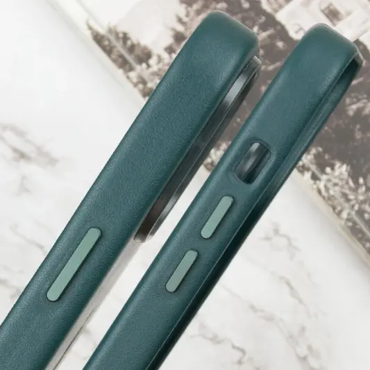Шкіряний чохол Leather Case (AAA) with MagSafe and Animation для Apple iPhone 14 (6.1") Forest Green - зображення 4 