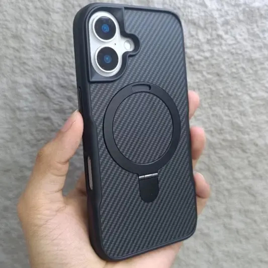 TPU+PC чехол Metal Buttons with MagSafe Carbon Ring для Apple iPhone 16 (6.1") Черный - изображение 2
