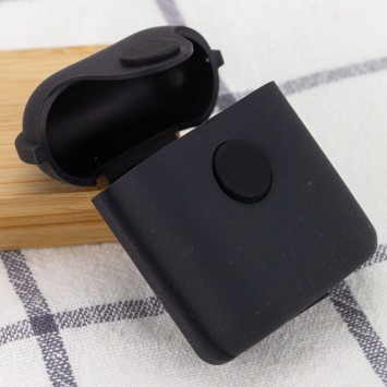 Силіконовий футляр на магніті для навушників AirPods 1/2 (Чорний / Black )  - Apple AirPods - зображення 3 