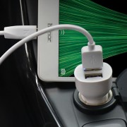 Автомобільний зарядний пристрій Hoco Z2A (2USB 2.4A) (+кабель Lighthing) (Білий)