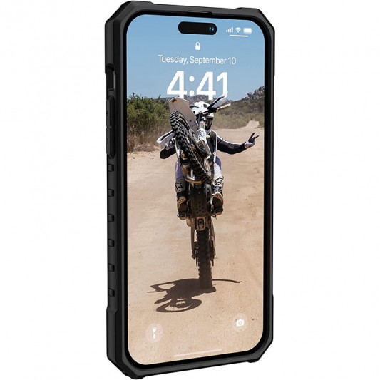 Чорний удароміцний чохол UAG Pathfinder with MagSafe для Apple iPhone 15 Pro (6.1")
