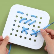 Настільна інтерактивна ігра Ummi 22050 Competition Sew Fast