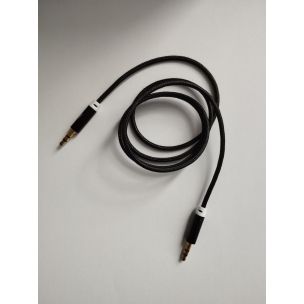 AUX кабель JBL для аудио / Кабель Jack 3.5 mm. / Тканевый / Черный
