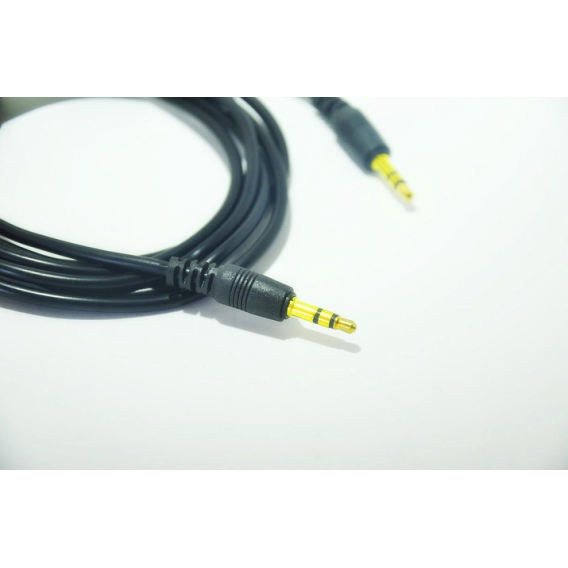 Аудіо кабель з jack 3.5 мм на jack 3.5 мм / 1.3 м / Чорний