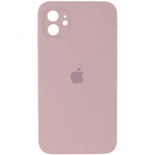 Чохол для iPhone 11 в рожевому кольорі з повним захистом камери, виготовлений з силікону.