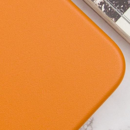 Шкіряний чохол Leather Case (AAA) with MagSafe and Animation для Apple iPhone 13 (6.1") Golden Brown - зображення 2 