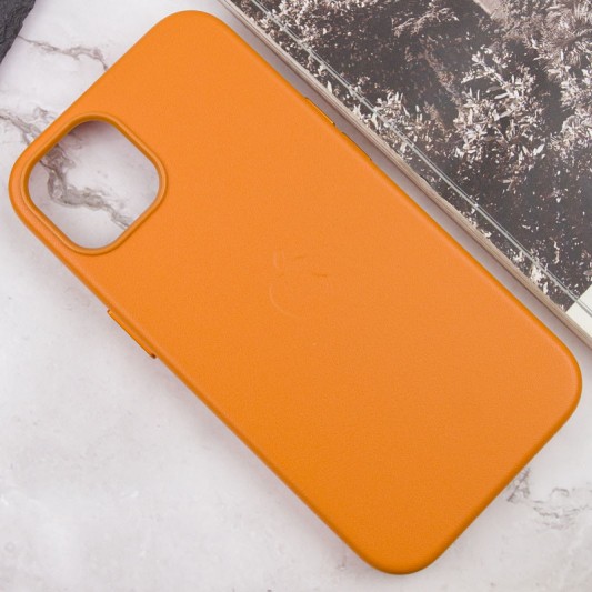 Шкіряний чохол Leather Case (AAA) with MagSafe and Animation для Apple iPhone 13 (6.1") Golden Brown - зображення 3 