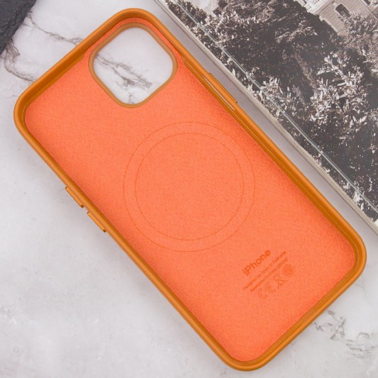 Шкіряний чохол Leather Case (AAA) with MagSafe and Animation для Apple iPhone 13 (6.1") Golden Brown - зображення 5 