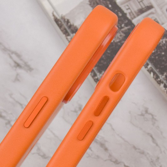 Кожаный чехол Leather Case (AAA) with MagSafe and Animation для Apple iPhone 14 Pro (6.1") Orange - изображение 6