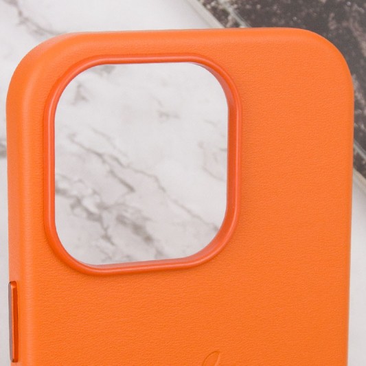 Кожаный чехол Leather Case (AAA) with MagSafe and Animation для Apple iPhone 14 Pro (6.1") Orange - изображение 7