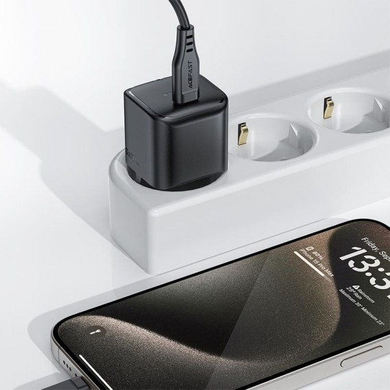 Зарядное устройство на Айфон Acefast A77 mini PD30W GaN USB-C, Черный