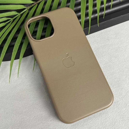 Кожаный чехол Leather Case (AAA) with MagSafe and Animation для Apple iPhone 15 Pro Max (6.7") Light Brown - изображение 2