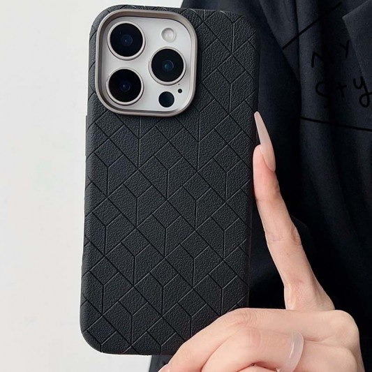 Кожаный чехол Carved with MagSafe для Apple iPhone 16 Pro (6.3"), Black - изображение 4