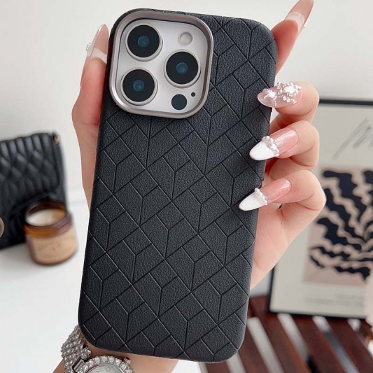 Кожаный чехол Carved with MagSafe для Apple iPhone 16 Pro (6.3"), Black - изображение 5