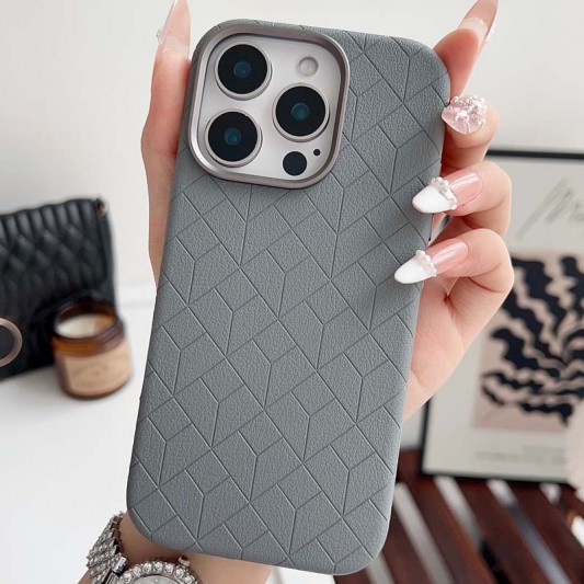 Шкіряний чохол Carved with MagSafe для Apple iPhone 16 Pro (6.3"), Grey - зображення 4 