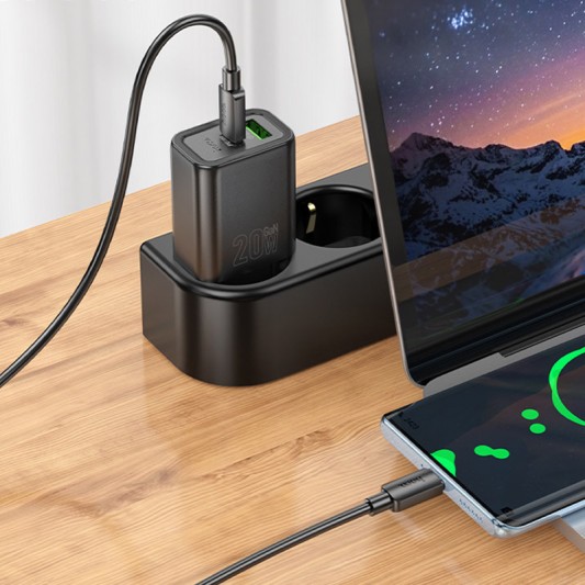 СЗУ Hoco N61 Gentle PD20W+QC3.0 (1USB-A/1C) + кабель Type-C to Lightning Black - изображение 3