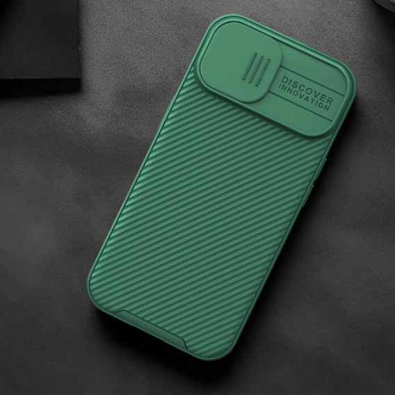 Карбонова накладка Nillkin CamShield Pro для Apple iPhone 15 (6.1") Deep Green