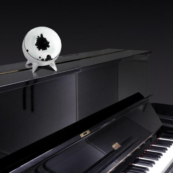 Музична ритмічна декоративна лампа CLT-002 з ферорідиною White