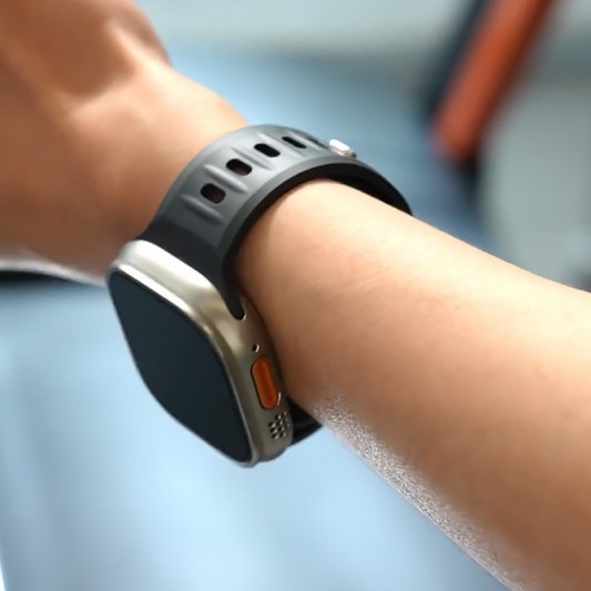 Ремінець BlueO Fluoro Rubber Sport для Apple Watch 42(ser.1-3)/44/45/46/49mm Black - зображення 3 