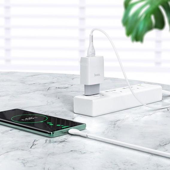 МЗП Hoco C72Q Glorious QC3.0 18W (1USB-A) + кабель USB to Type-C Білий МЗП Hoco C72Q Glorious QC3.0 18W (1USB-A) + кабель USB to Type-C Білий