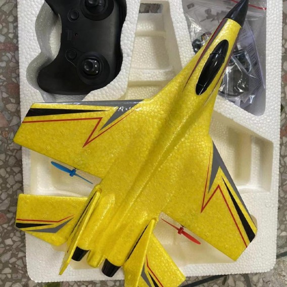 Літак на радіокеруванні SCHE HW33 New Foam Yellow Літак на радіокеруванні SCHE HW33 New Foam Yellow